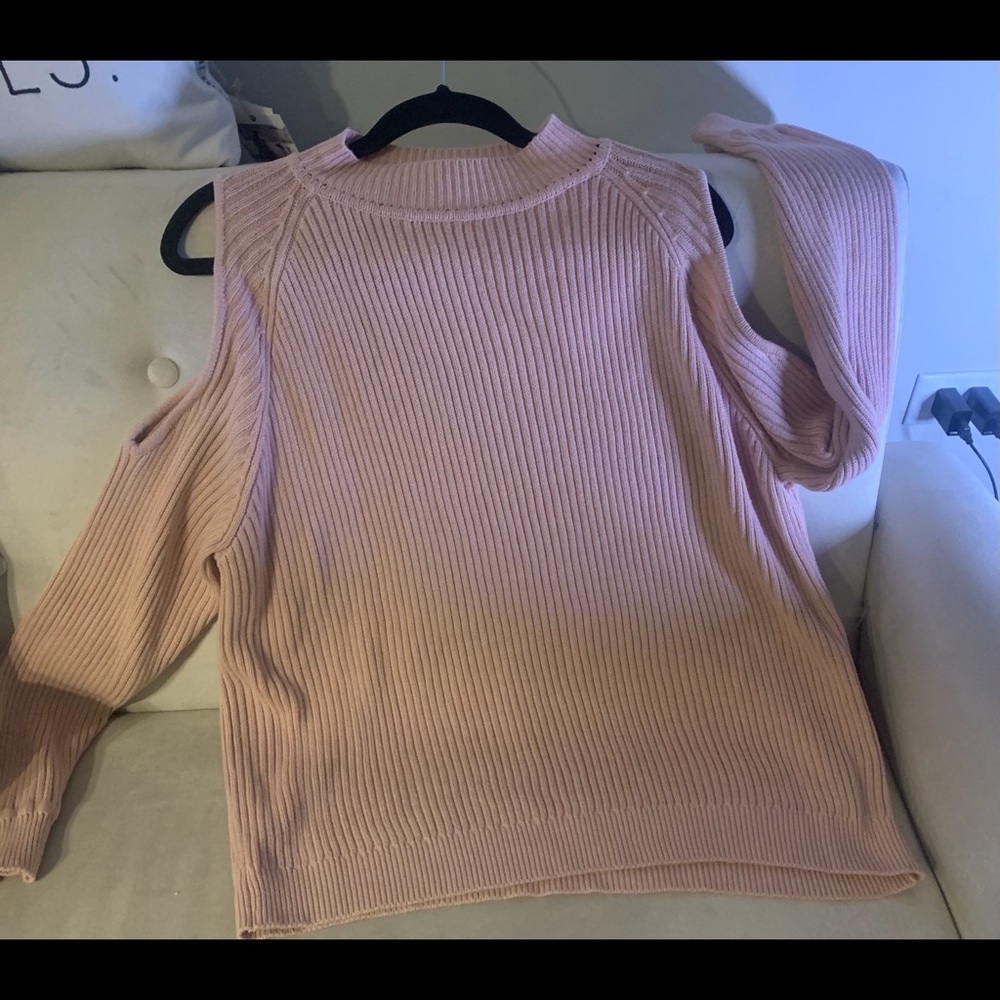 Beatiful womens’s sweater by “Divided”